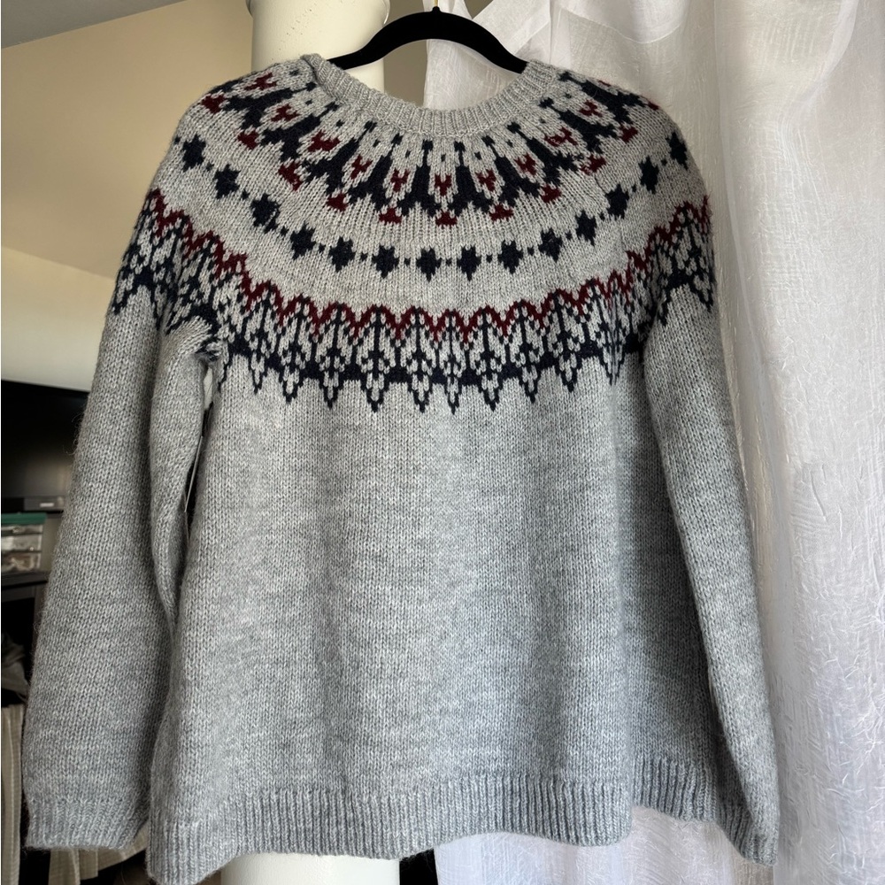 Old Navy Sweater Size S NWT